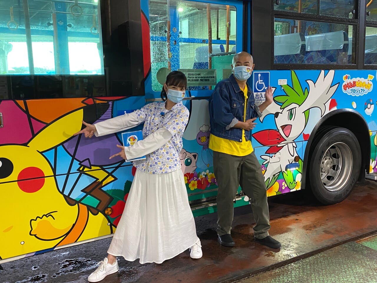 ポケモンたちがデザインされたラッピングバスで沖縄を旅する！！