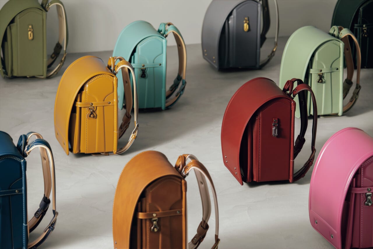 “好みの多様化”と“多色化”が進むランドセル！「土屋鞄」も豊富な種類、多彩な色をラインアップ