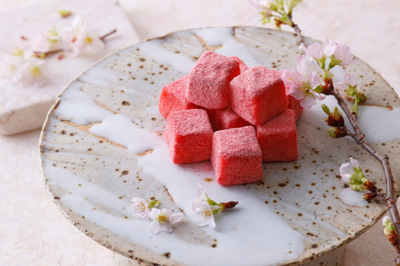 桜チップの燻製商品の一例：桜の生チョコ