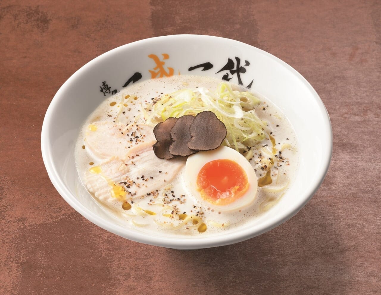 「京王限定 泡系 トリュフ香る“真っ白な”鶏白湯ラーメン」