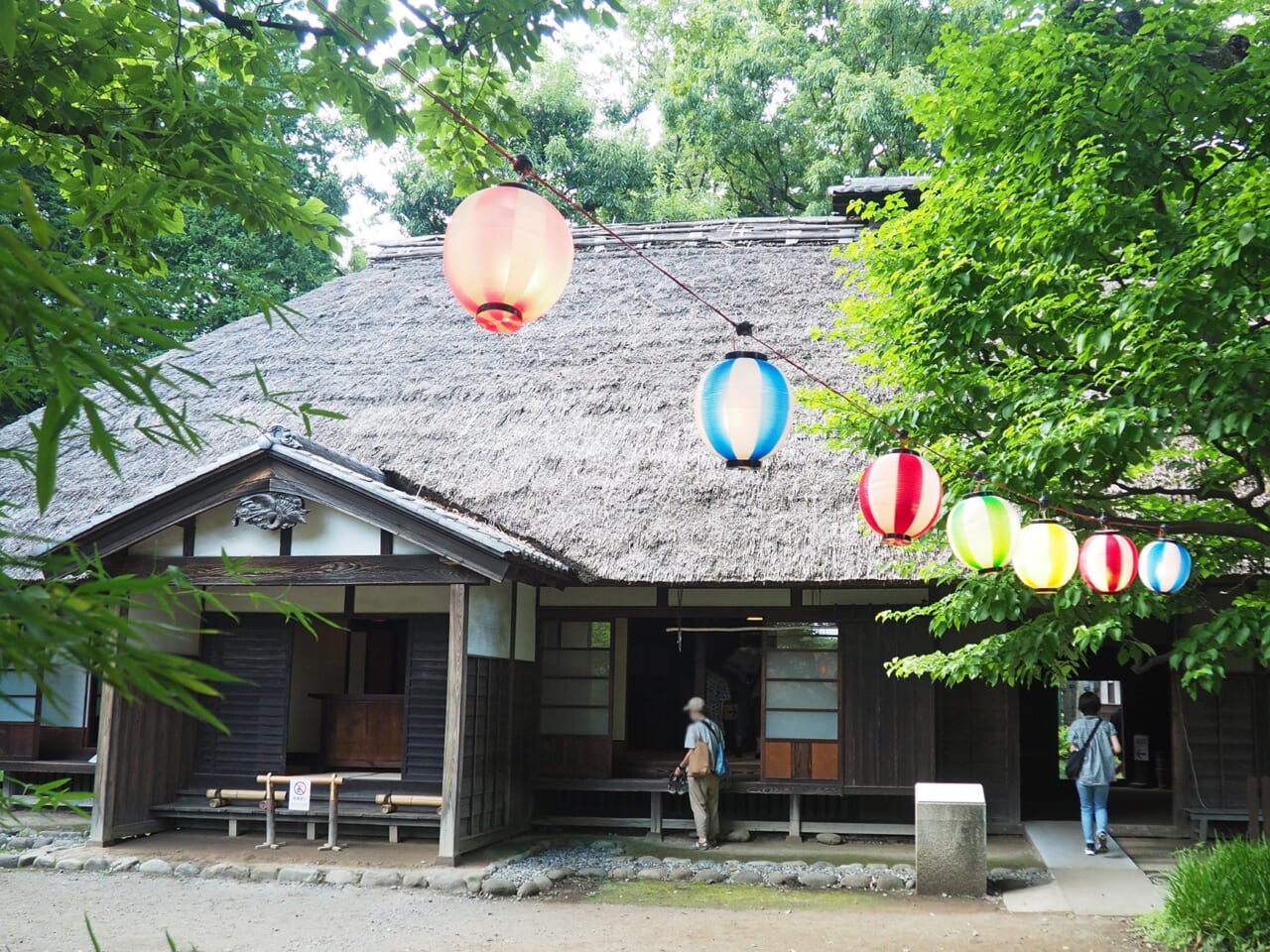 園内各所に提灯飾り