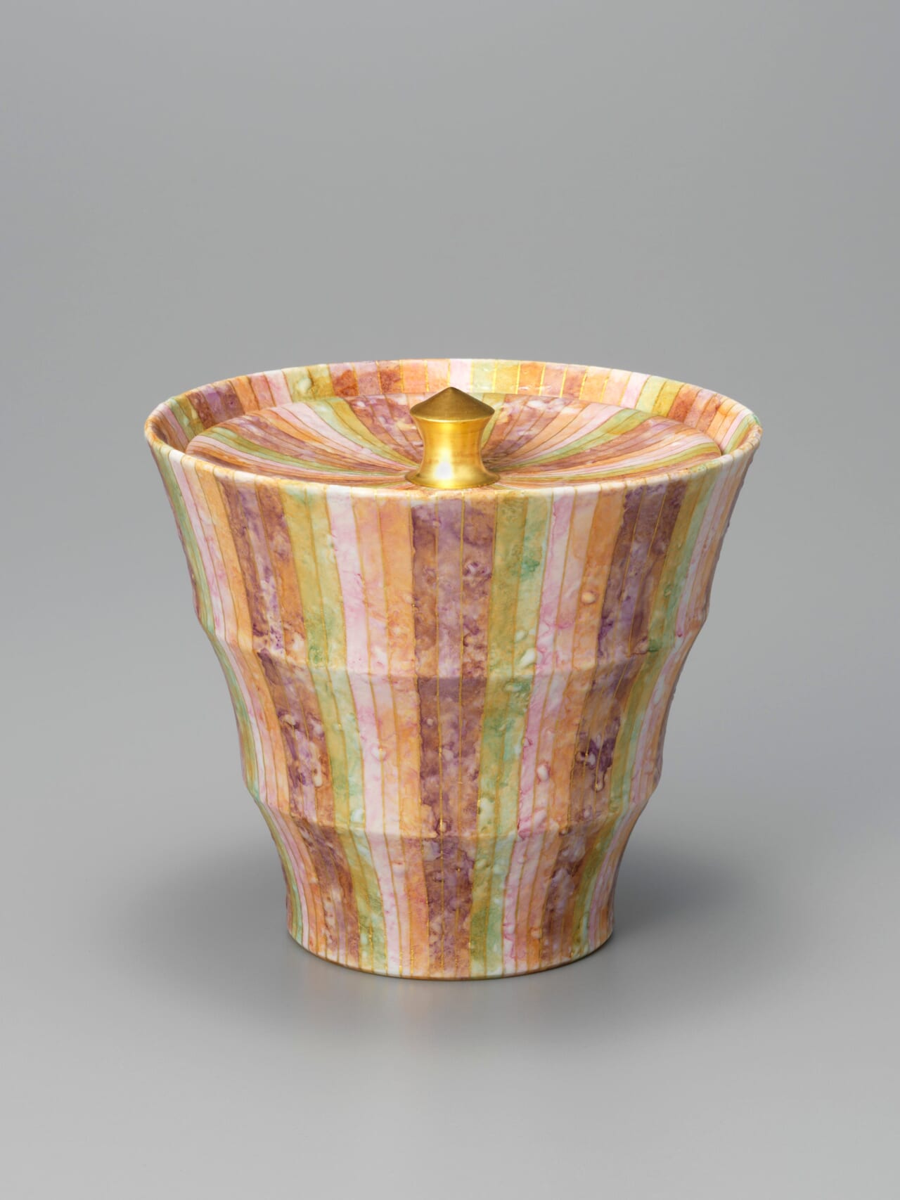 𠮷田幸央　彩色金彩水指　(17.6×高さ15.8cm)